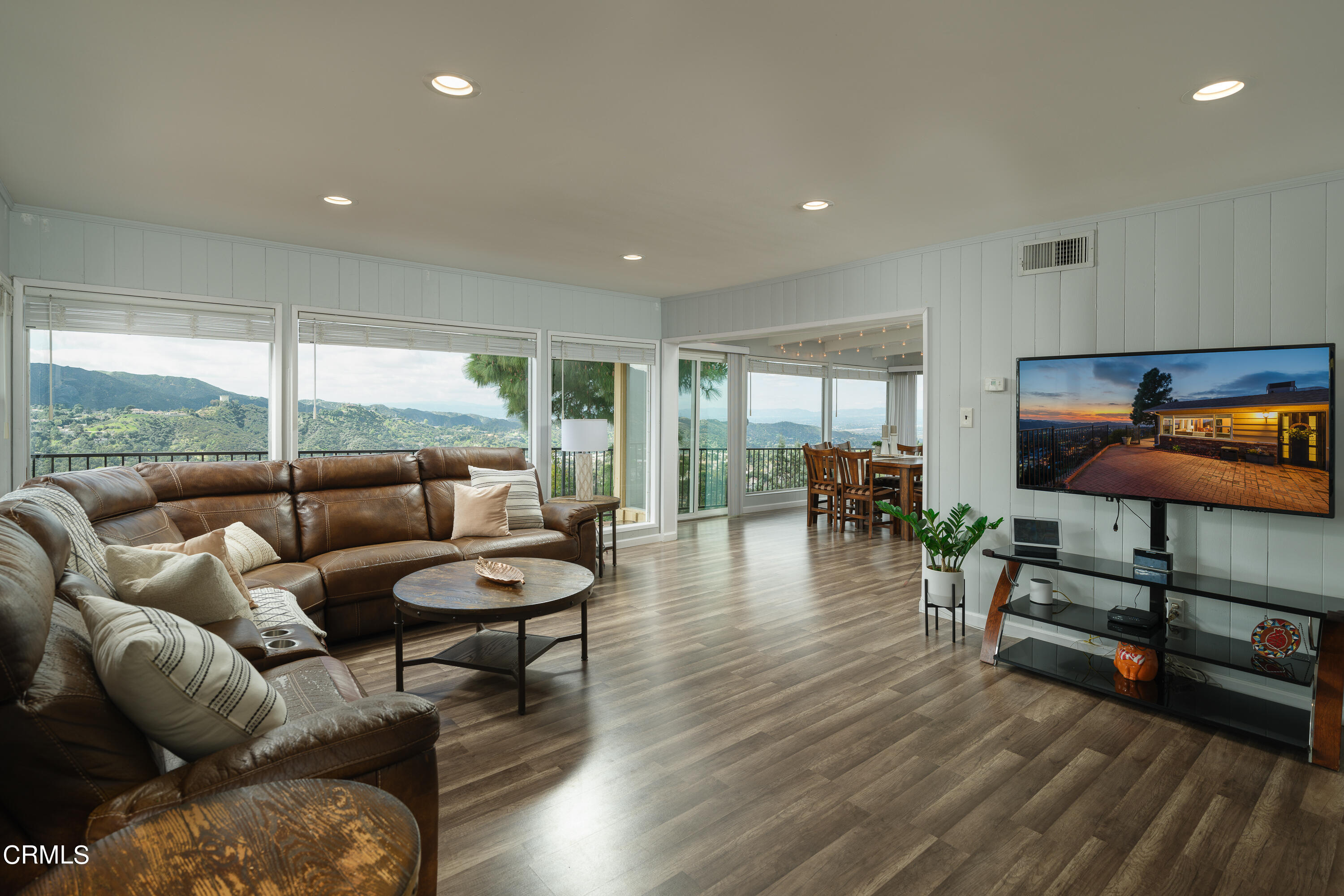 6245 Gyral Drive Tujunga, CA 91042 - Photo 4 of 29 NPW_6245Gyral_015_FLEXMLS