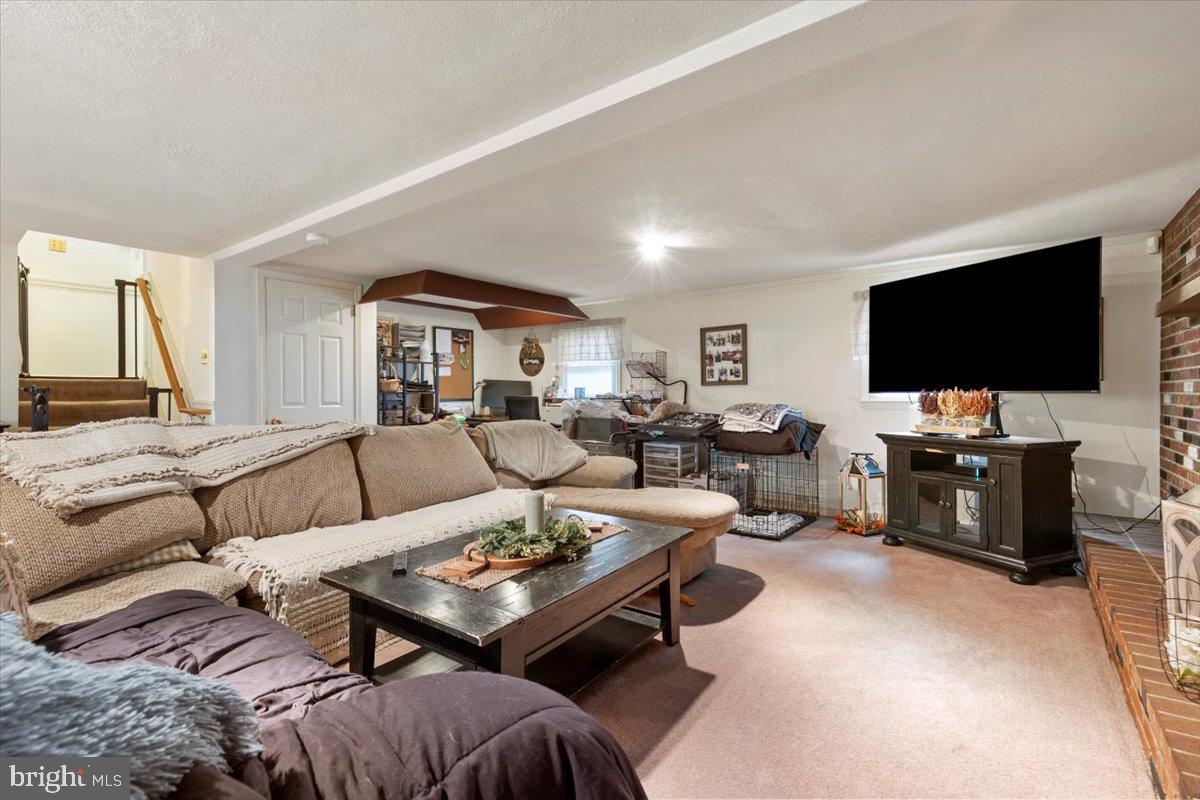 196 Snyder Road Pottstown, PA 19464 - Photo 20 of 37 Gallery Image 20