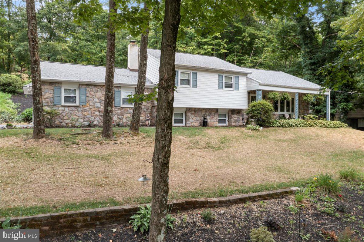 196 Snyder Road Pottstown, PA 19464 - Photo 2 of 37 Gallery Image 2