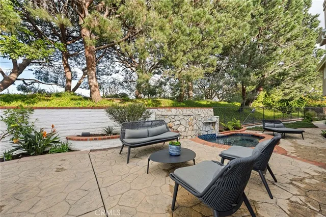 $5,395,000 | 4 Huntington Court, Newport Beach, CA 92660
