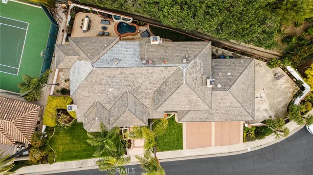 $5,395,000 | 4 Huntington Court, Newport Beach, CA 92660