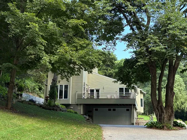 $469,900 | 62834 Collins Lane, Prairie du Chien, WI 53821