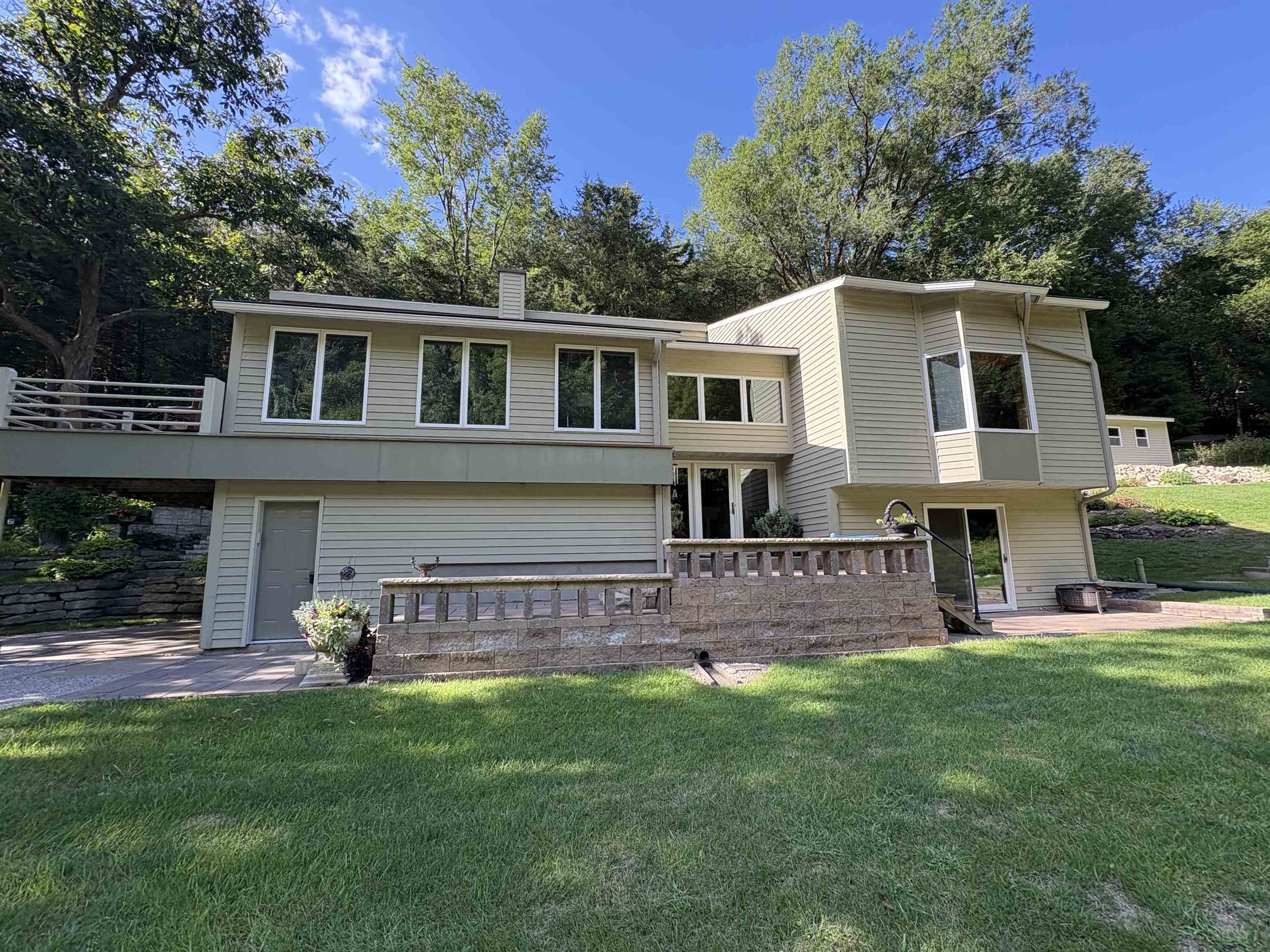 62834 Collins Lane Prairie du Chien, WI 53821 - Photo 2 of 24