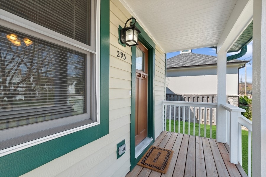 293 Scott Street Lake Forest, IL 60045 - Photo 2 of 17