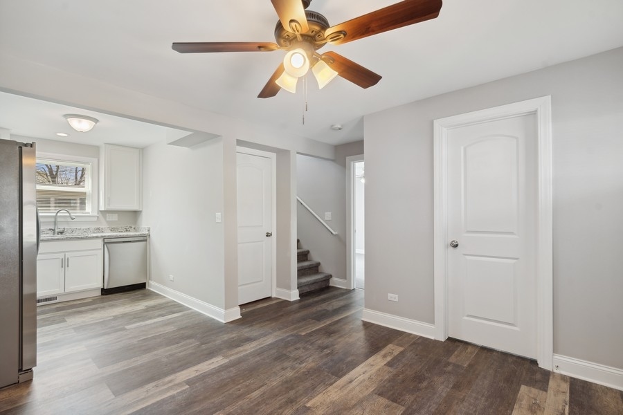 293 Scott Street Lake Forest, IL 60045 - Photo 4 of 17