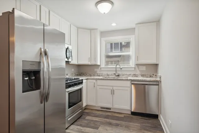 $3,500 | 293 Scott Street, Lake Forest, IL 60045