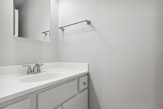 $3,500 | 293 Scott Street, Lake Forest, IL 60045