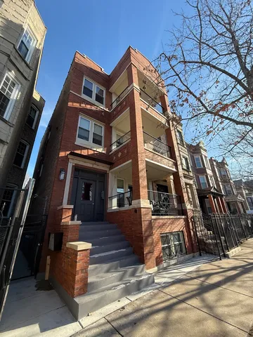 $2,500 | 927 North Mozart Street, Unit 2, Chicago, IL 60622