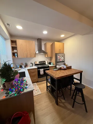 $2,500 | 927 North Mozart Street, Unit 2, Chicago, IL 60622