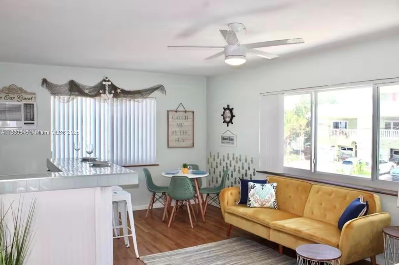 316 Walnut Street, Unit 2 Hollywood, FL 33019 - Photo 3 of 8