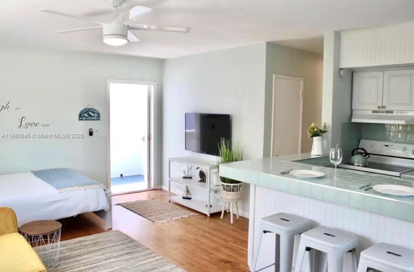 316 Walnut Street, Unit 2 Hollywood, FL 33019 - Photo 6 of 8
