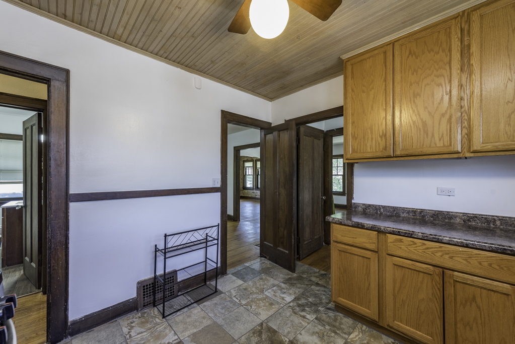 1609 North Sheridan Road Waukegan, IL 60085 - Photo 24 of 29