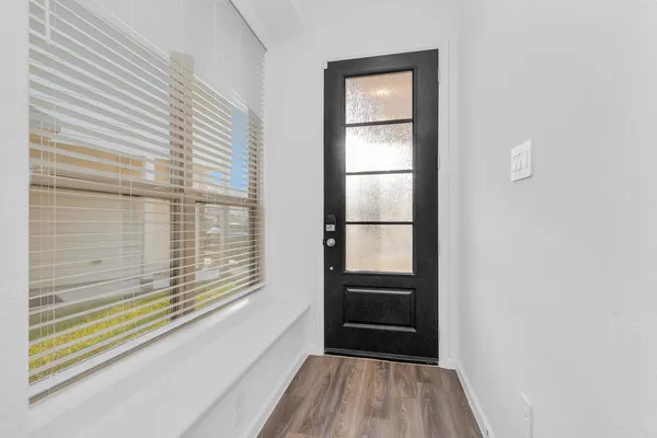 a view of utility room