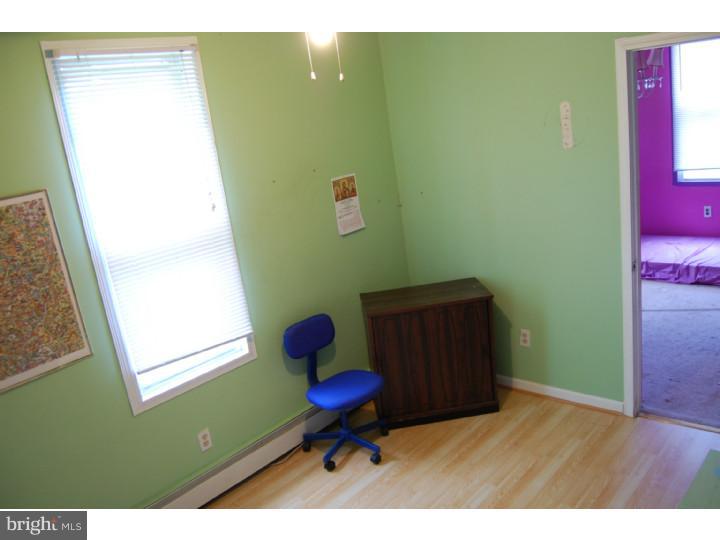 1435 Rothley Avenue Willow Grove, PA 19090 - Photo 9 of 10 Bedroom - Main