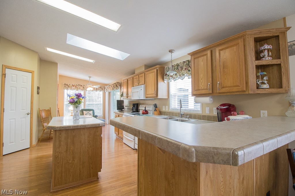 681 Woodlawn Road Chardon, OH 44024 - Photo 16 of 35