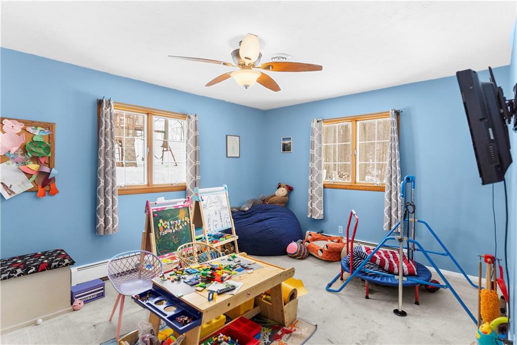 522 Spring Street Jamestown, PA 16134 - Photo 21 of 35 a living room with furniture and a window