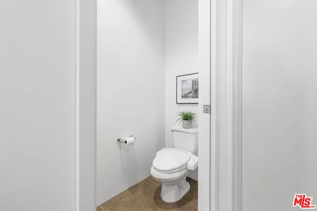 a view of a closet area