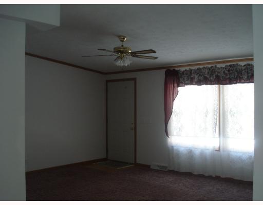 1422 Hidden Valley Road Bulger, PA 15019 - Photo 3 of 11 Living Room.