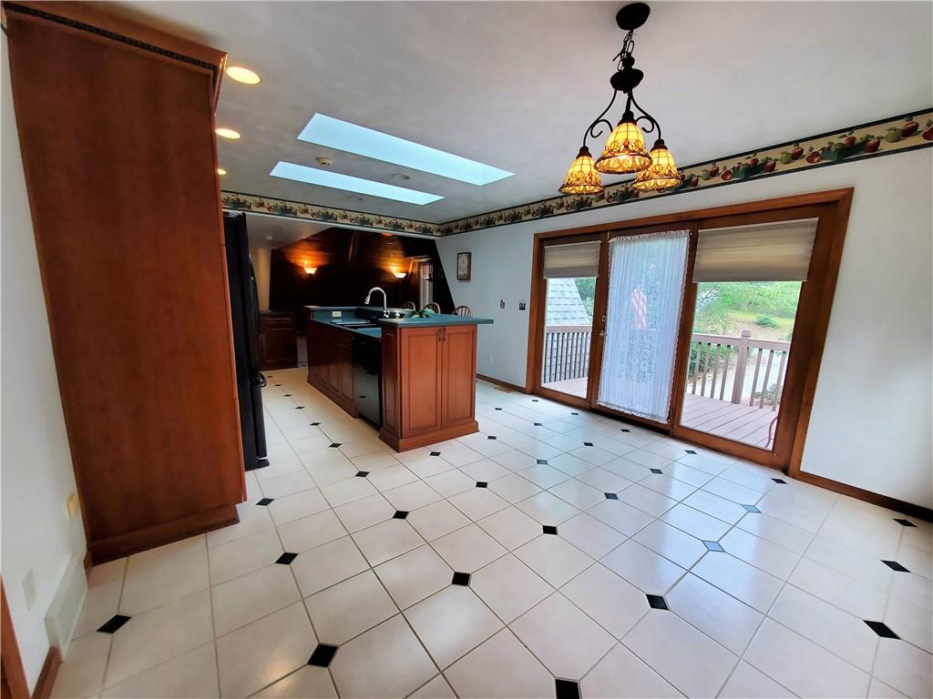 121 Altman Road Jeannette, PA 15644 - Photo 8 of 13 Gallery Image 8
