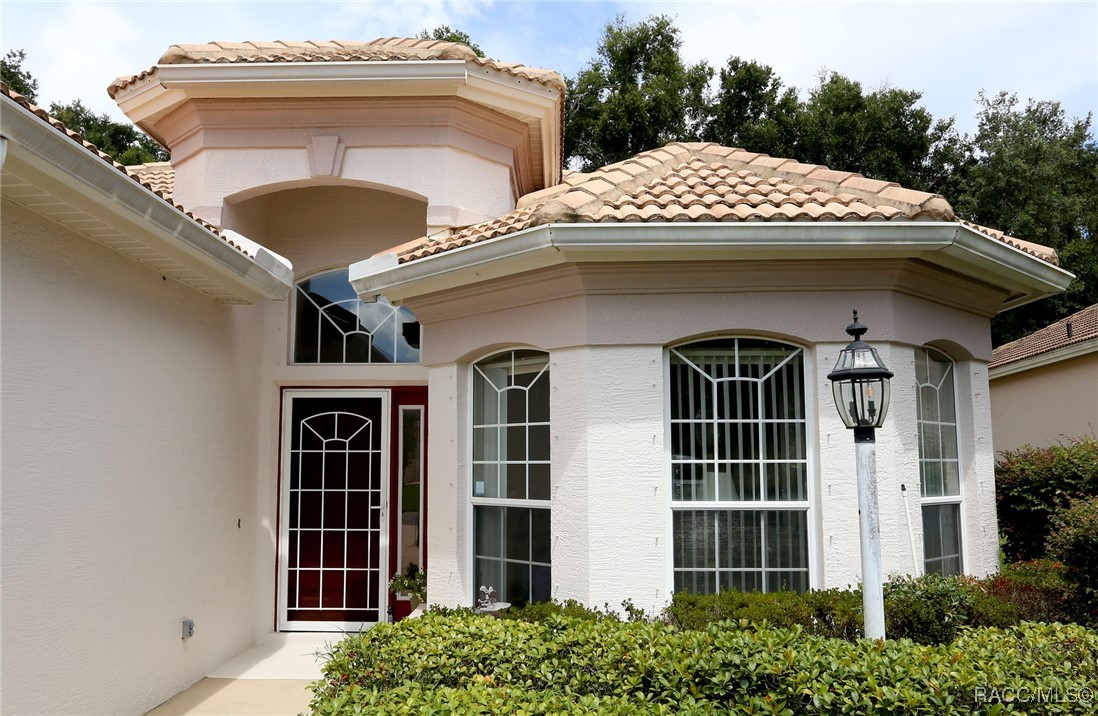 631 West Doerr Path Hernando, FL 34442 - Photo 2 of 48
