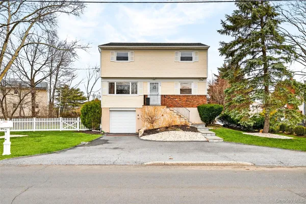 $799,999 | 959 Hartsdale Road, Elmsford, NY 10523