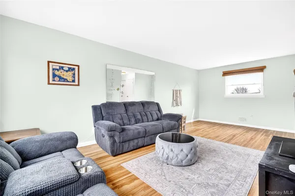 $749,999 | 959 Hartsdale Road, Elmsford, NY 10523