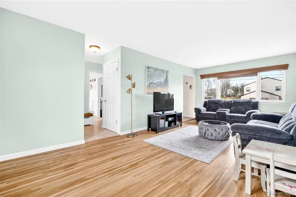 $749,999 | 959 Hartsdale Road, Elmsford, NY 10523