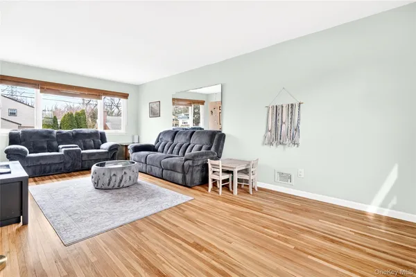 $749,999 | 959 Hartsdale Road, Elmsford, NY 10523