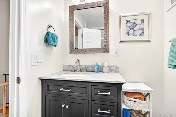 $749,999 | 959 Hartsdale Road, Elmsford, NY 10523