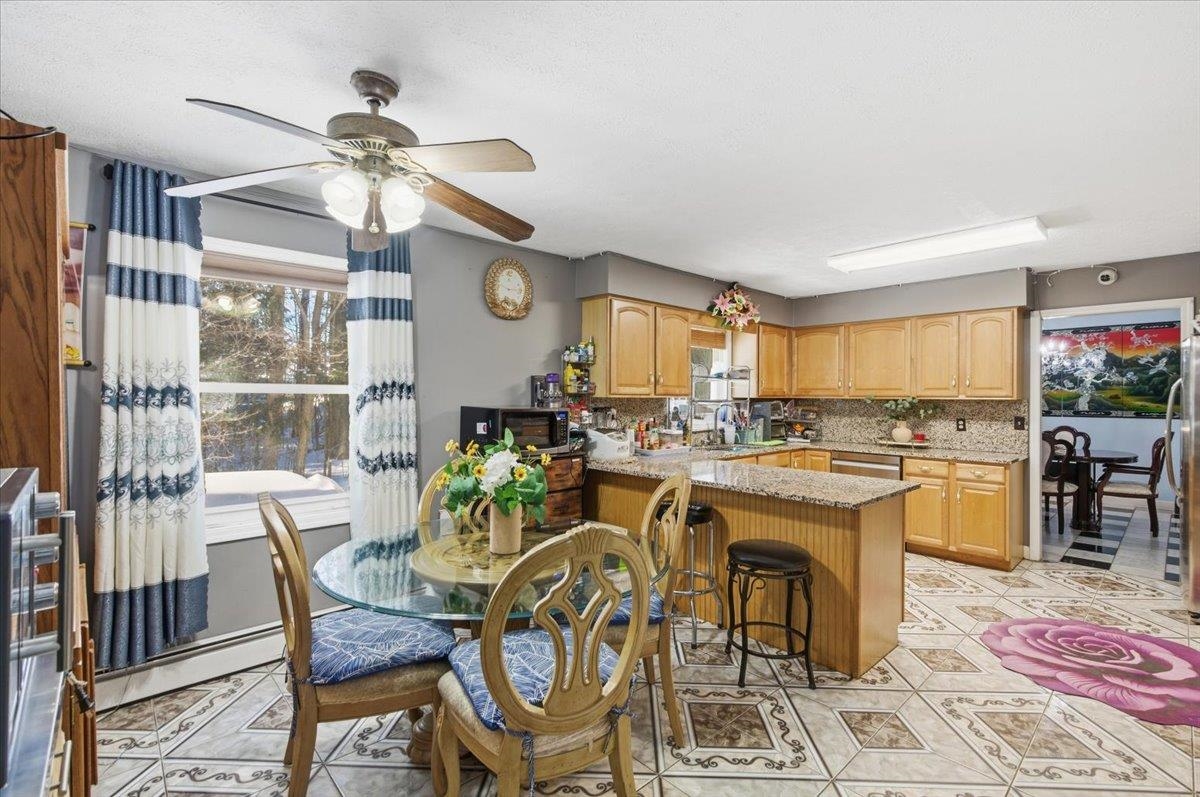 240 North Brownell Road Williston, VT 05495 - Photo 9 of 34