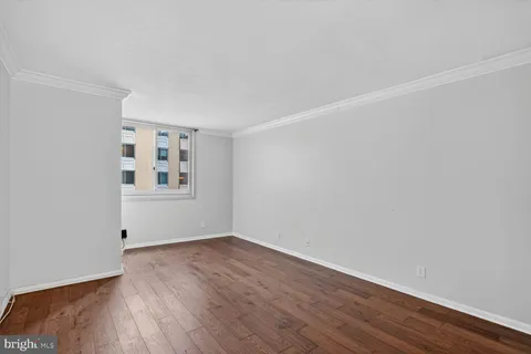 $319,000 | 4601 North Park Avenue, Unit 402B, Chevy Chase, MD 20815