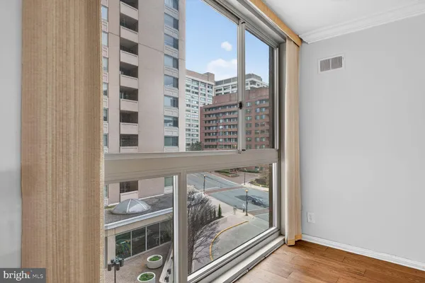$314,000 | 4601 North Park Avenue, Unit 402B, Chevy Chase, MD 20815