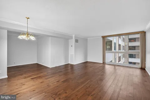 $319,000 | 4601 North Park Avenue, Unit 402B, Chevy Chase, MD 20815