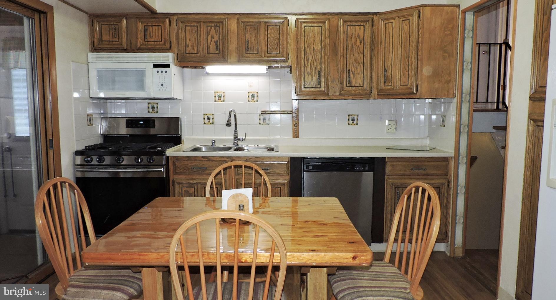 11 Walton Road Mount Holly, NJ 08060 - Photo 4 of 18