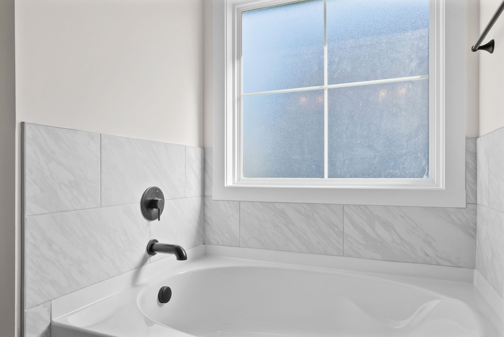 1593 Collins View Way Clarksville, TN 37043 - Photo 23 of 49 a bathroom with a tub