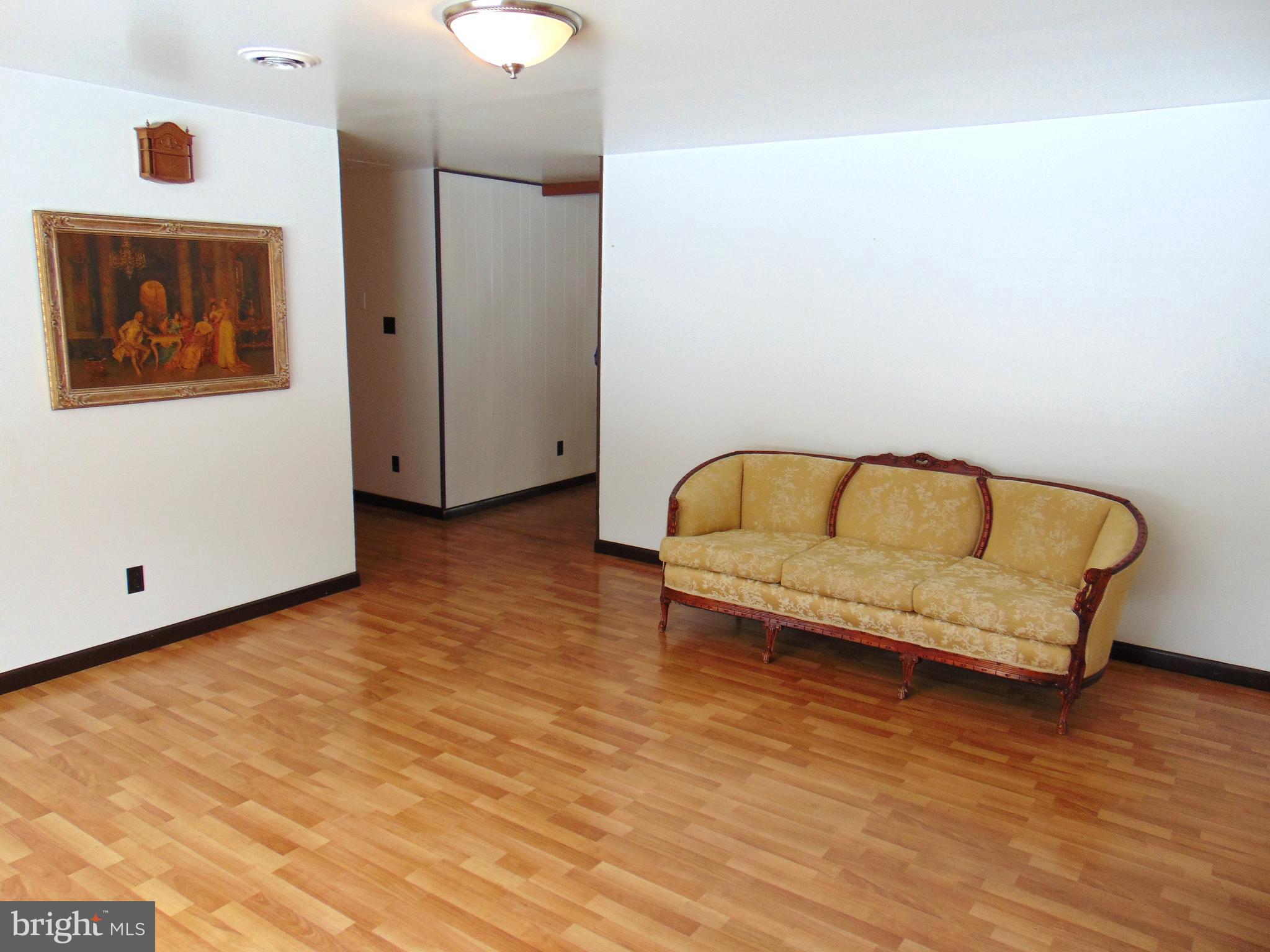 2029 Reed Road Knoxville, MD 21758 - Photo 14 of 96 living room