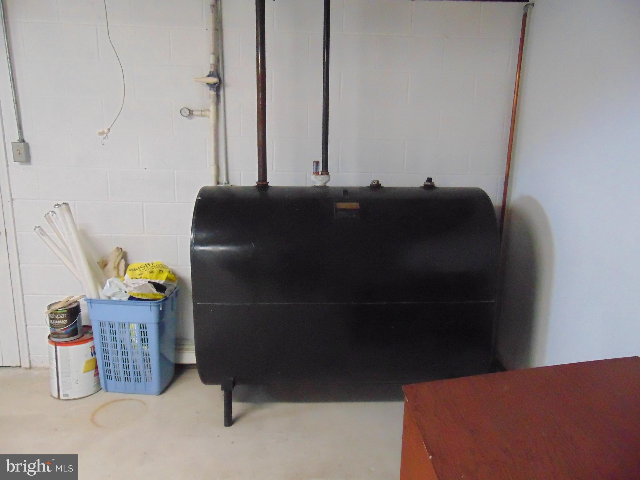 2029 Reed Road Knoxville, MD 21758 - Photo 51 of 96 Oil tank