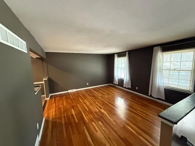 $199,000 | 3301 East 106th Terrace, Kansas City, MO 64137