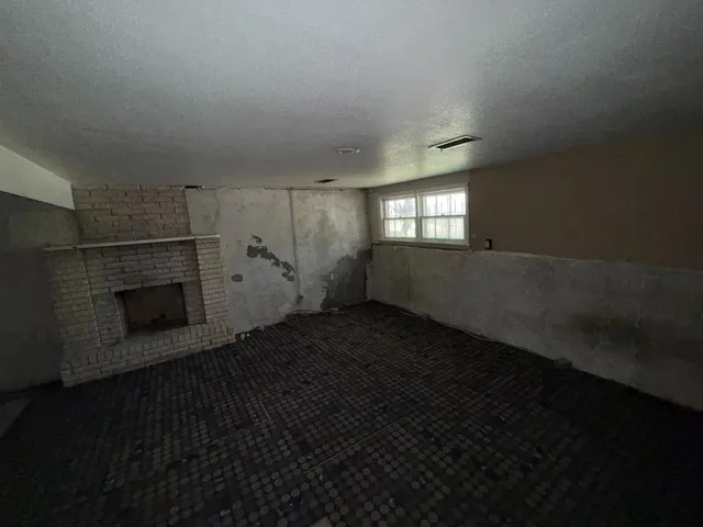 $199,000 | 3301 East 106th Terrace, Kansas City, MO 64137