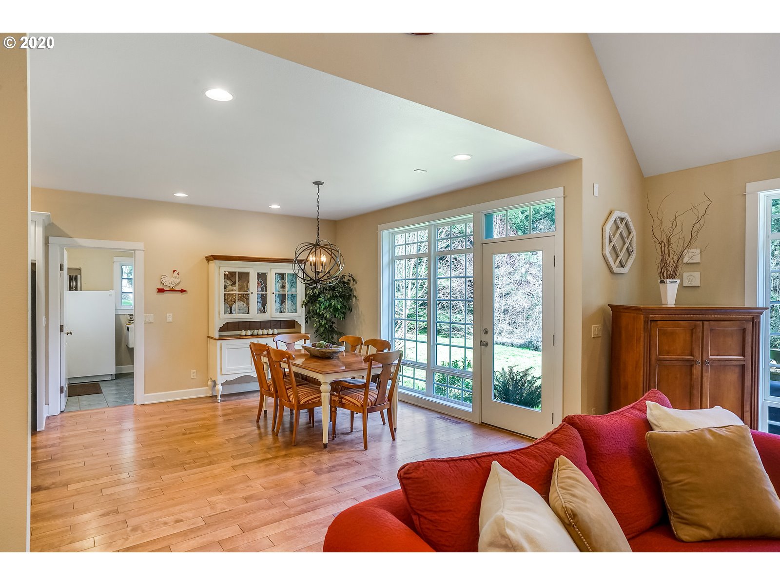 353 Rees Hill Road Southeast Salem, OR 97306 - Photo 6 of 32