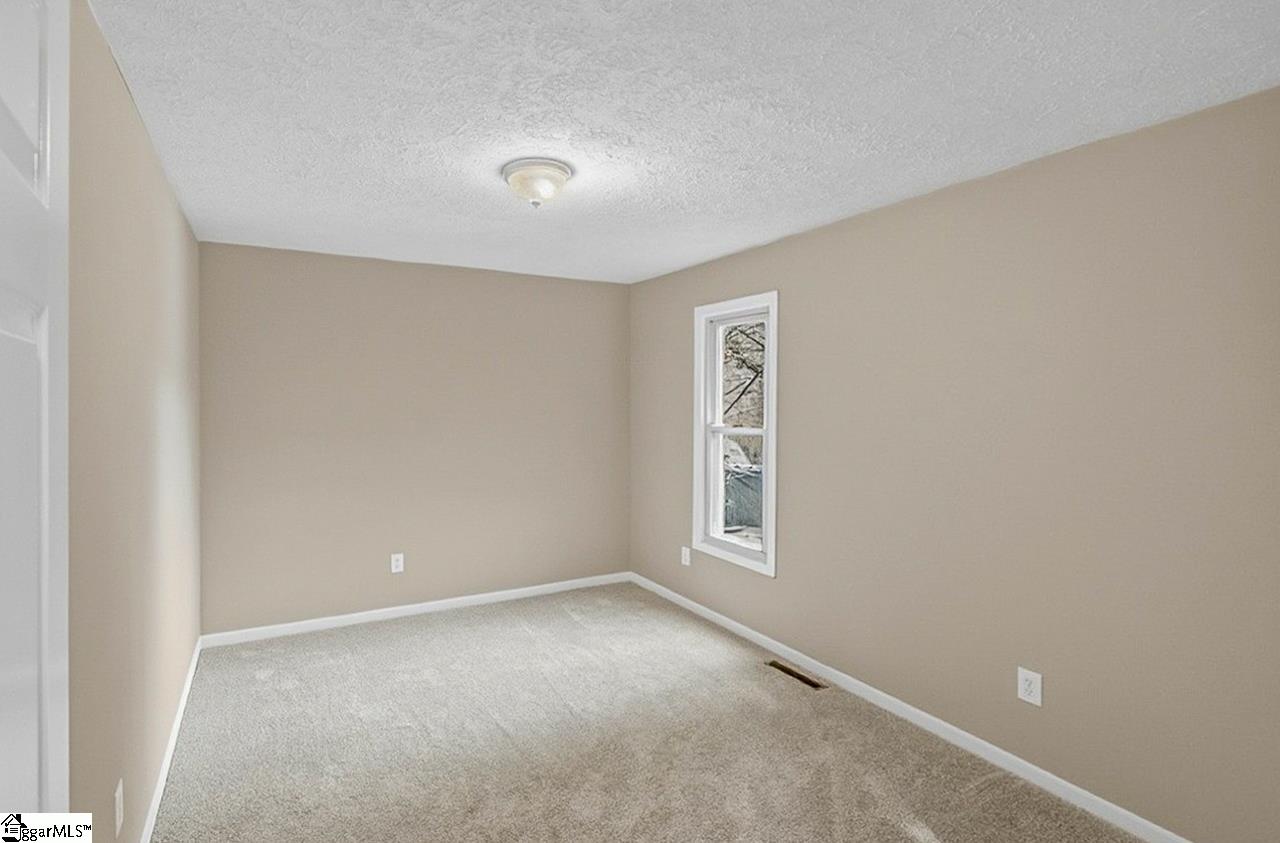 124 Nottingham Lane Easley, SC 29640 - Photo 18 of 30