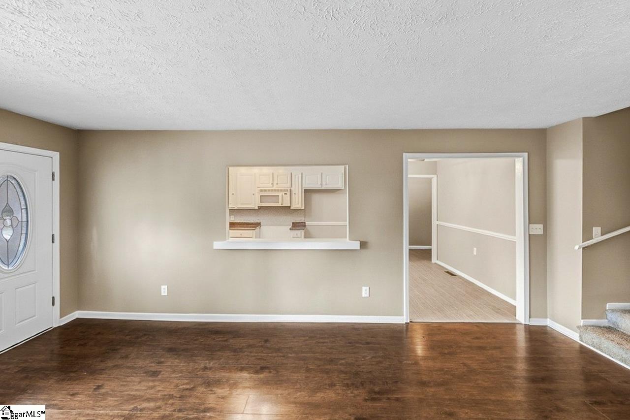 124 Nottingham Lane Easley, SC 29640 - Photo 4 of 30