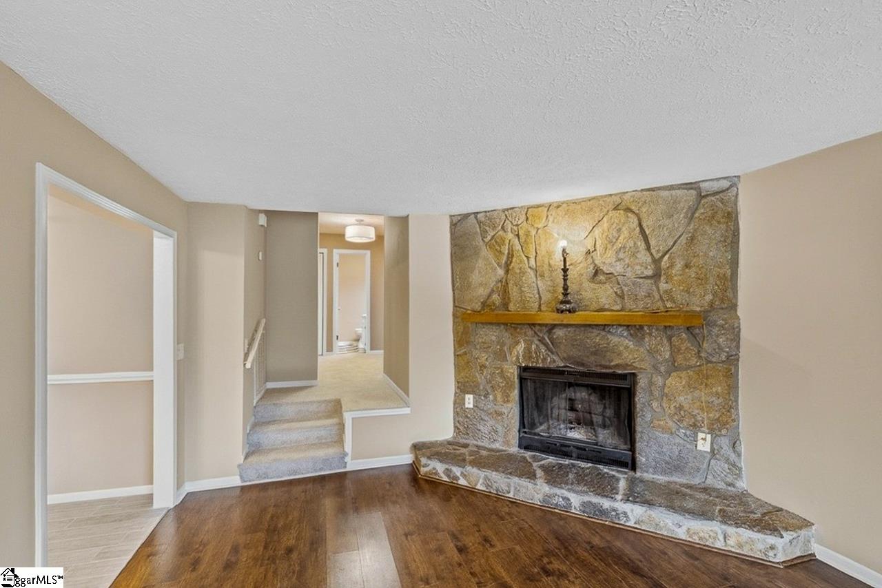 124 Nottingham Lane Easley, SC 29640 - Photo 5 of 30