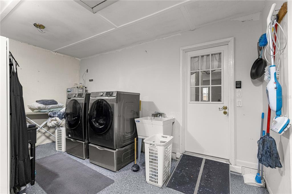 8874 Southwest 95 Street, Unit E Ocala, FL 34481 - Photo 36 of 43