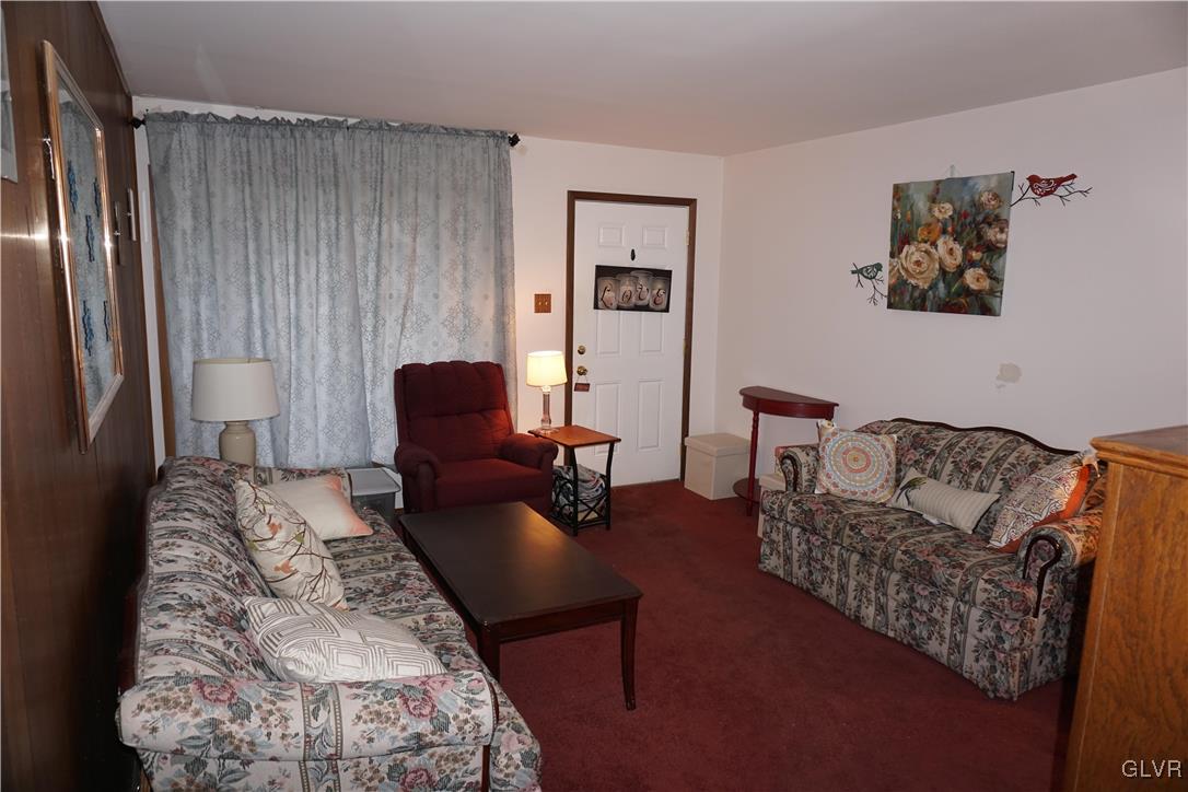 1985 Bathgate Road Bethlehem, PA 18018 - Photo 4 of 22 a living room with furniture and a couch