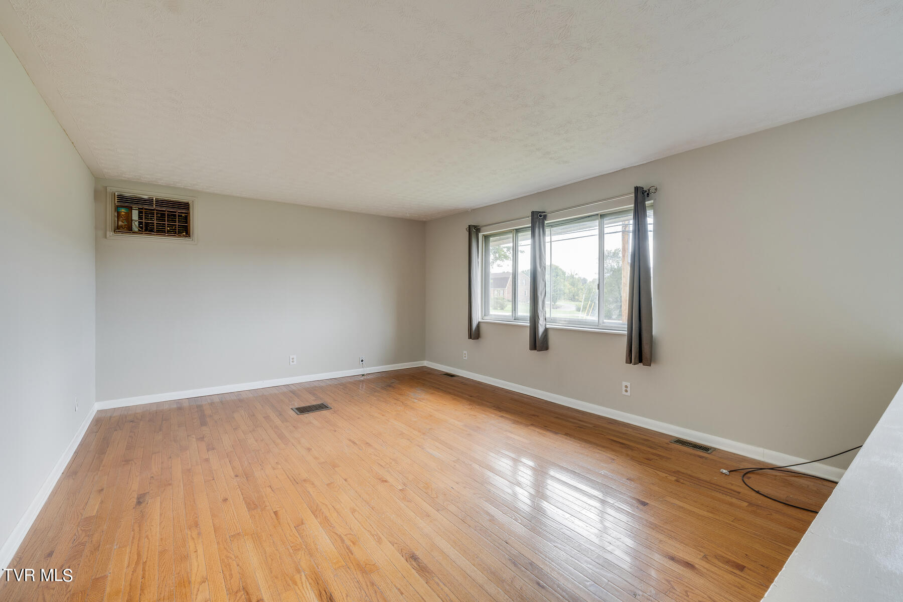 1020 Kidwell Ridge Road Morristown, TN 37814 - Photo 14 of 25 005