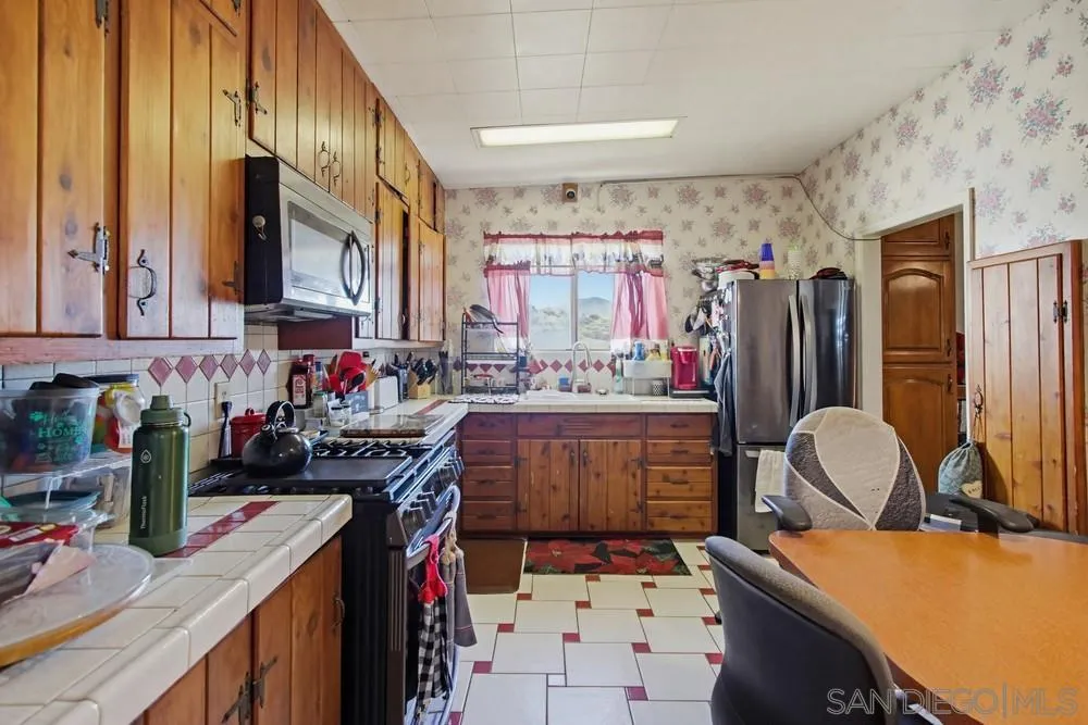 9149 Oso Road Spring Valley, CA 91977 - Photo 16 of 59