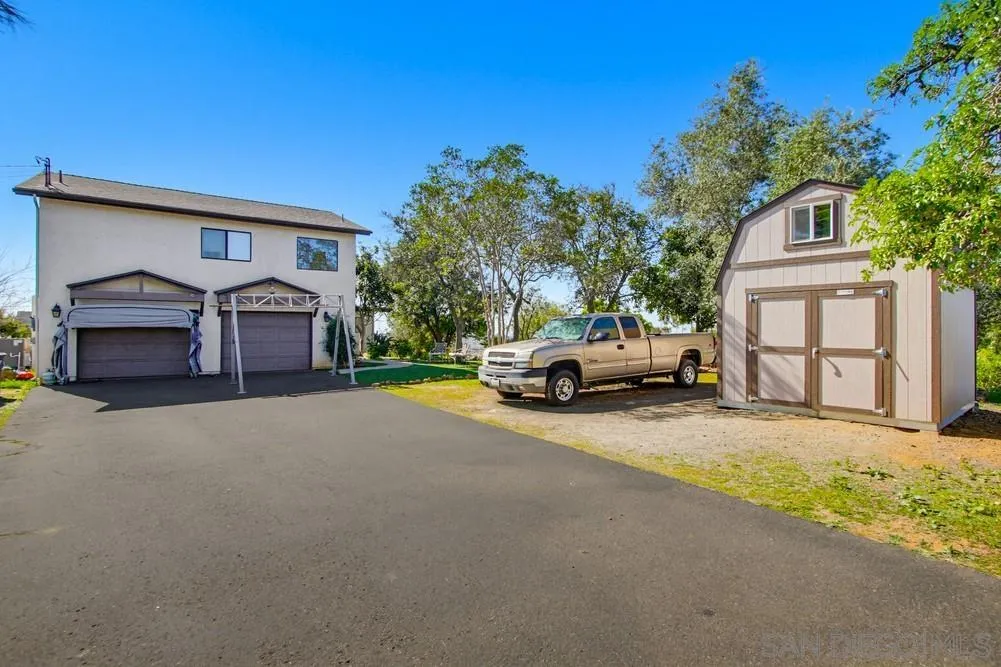 9149 Oso Road Spring Valley, CA 91977 - Photo 4 of 59