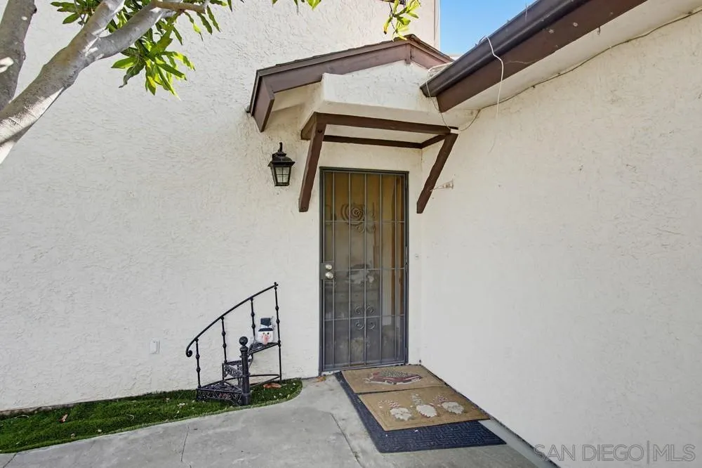 9149 Oso Road Spring Valley, CA 91977 - Photo 10 of 59