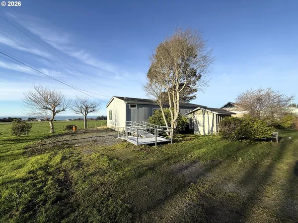 $599,000 | 15130 Highway 101, Brookings, OR 97415